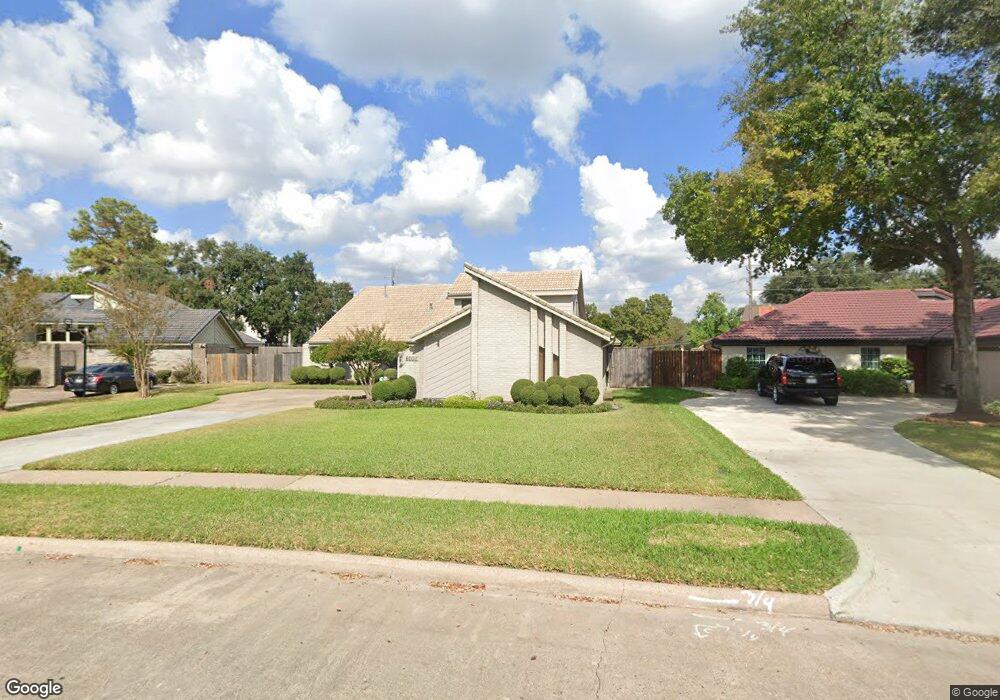 6002 Elkwood Forest Dr, Houston, TX 77088 - photo 1