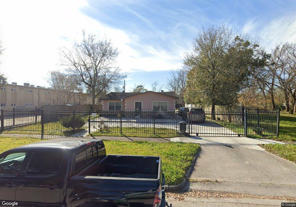 7930 Grafton St, Houston, TX 77017 - photo 1