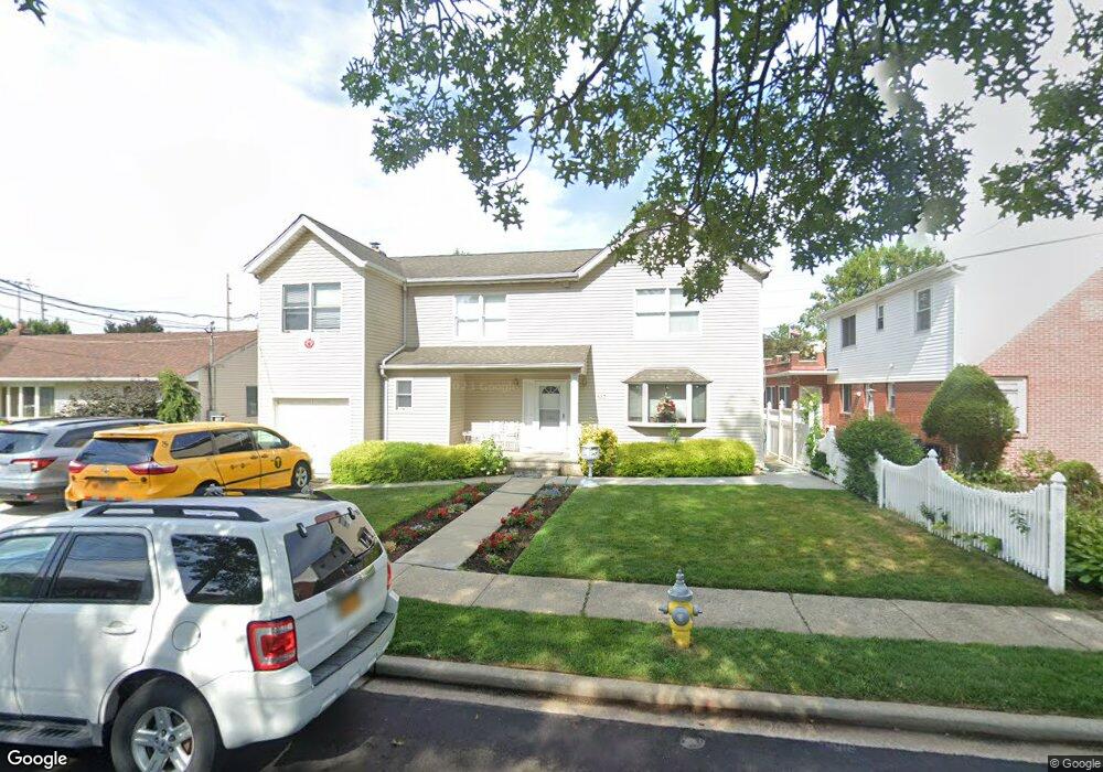 133 Farnum Blvd, Franklin Square, NY 11010 - photo 1