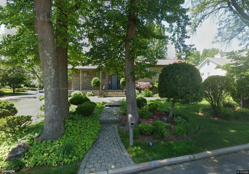1 Maple St, Englewood Cliffs, NJ 07632 - photo 1