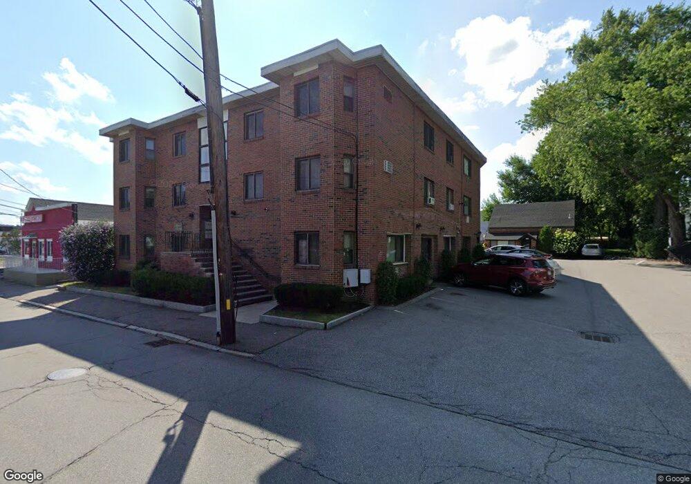 171 Willow St unit 1, Waltham, MA 02453 - photo 1