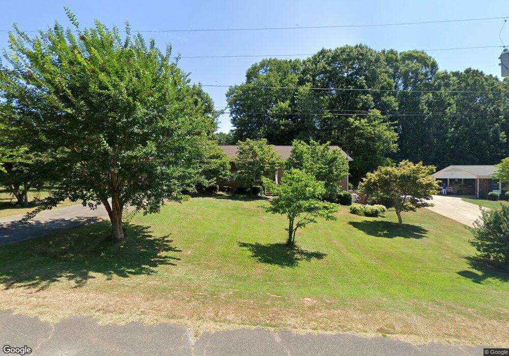 837 Holly Dr, Asheboro, NC 27205 - photo 1