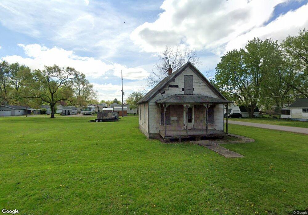 1504 N Kankakee St, Lincoln, IL 62656 - photo 1