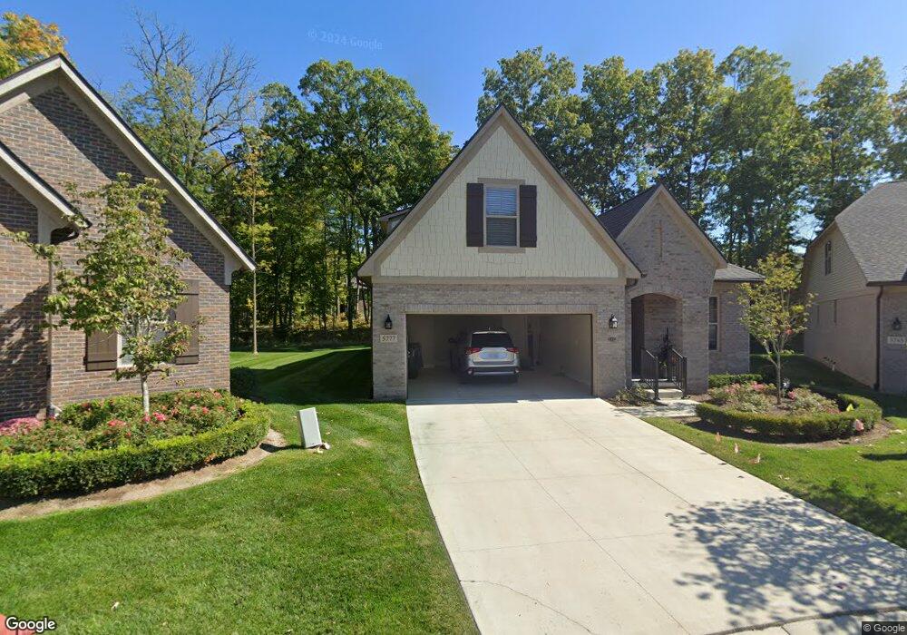 5777 Iris Ct, Oakland Charter Township, MI 48306 - photo 1
