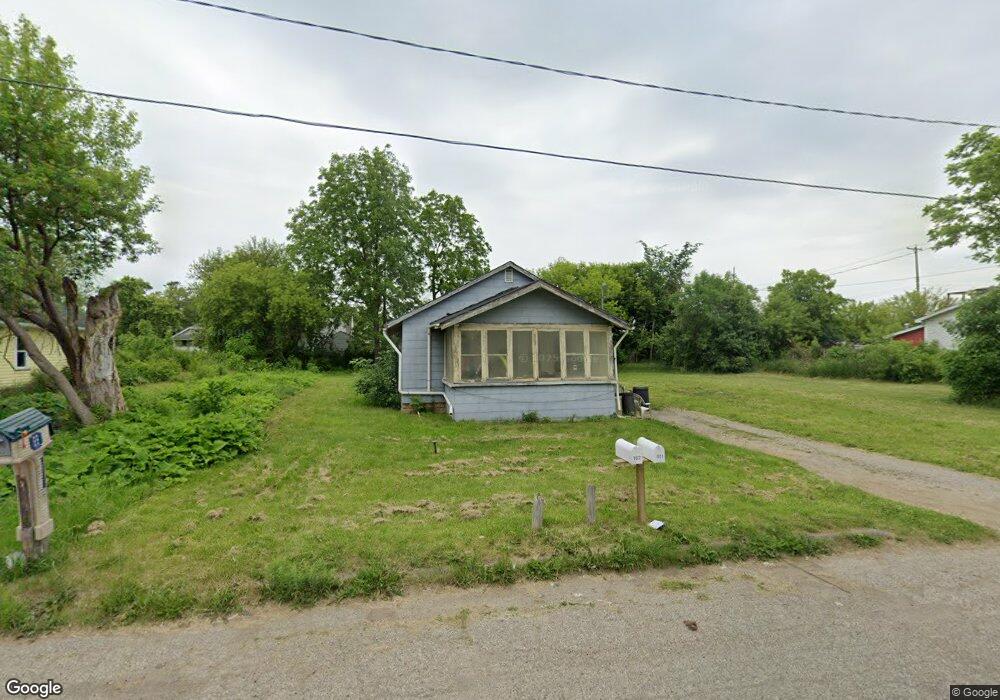 1022 Tremont Ave, Flint, MI 48505 - photo 1