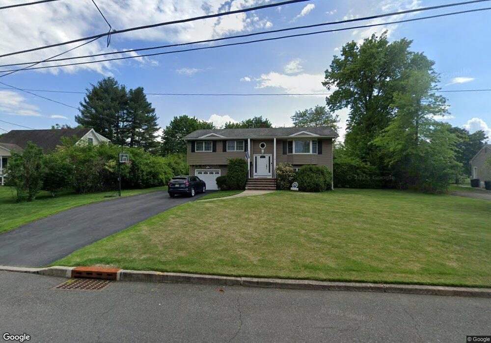 23 Colfax Dr, Pequannock, NJ 07440 - photo 1