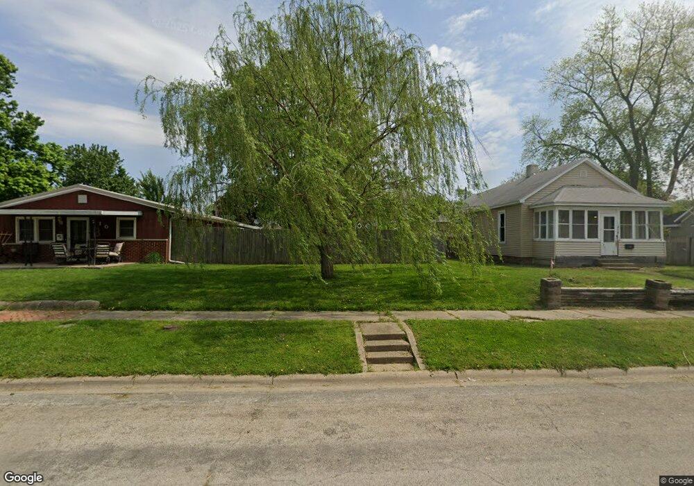 214 Willard Ave, Lincoln, IL 62656 - photo 1