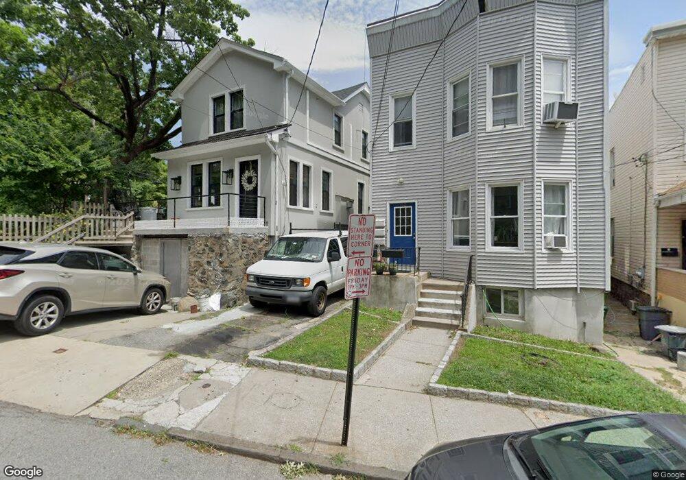 98 Glen Rd, Yonkers, NY 10704 - photo 1