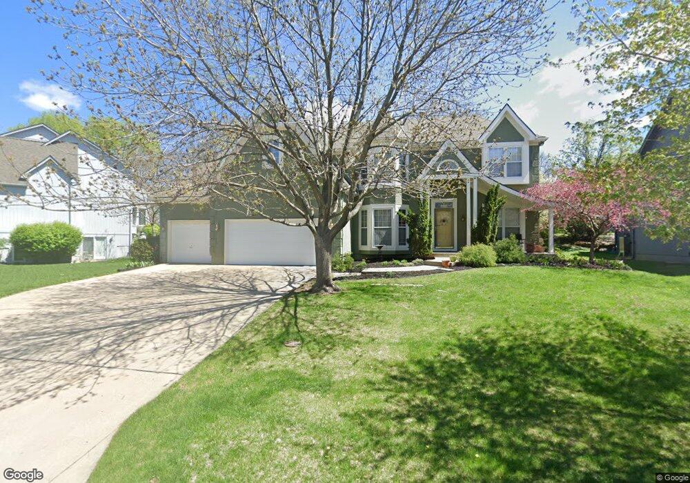 8419 Widmer Rd, Lenexa, KS 66215 - photo 1