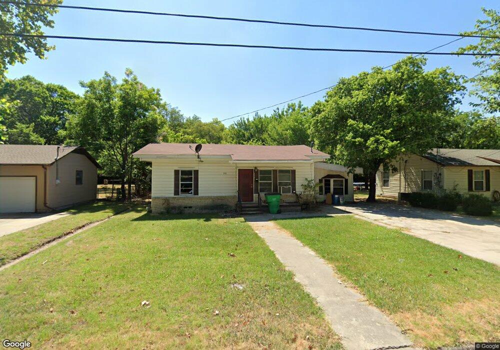 1101 S Howeth St, Gainesville, TX 76240 - photo 1