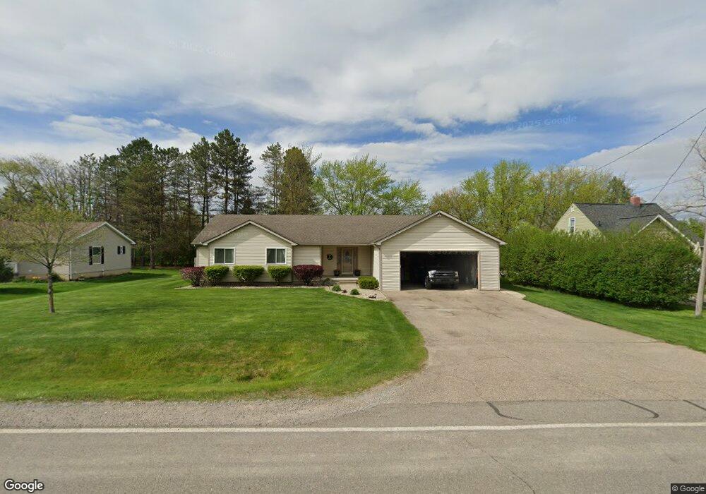 1107 E Reid Rd, Grand Blanc, MI 48439 - photo 1