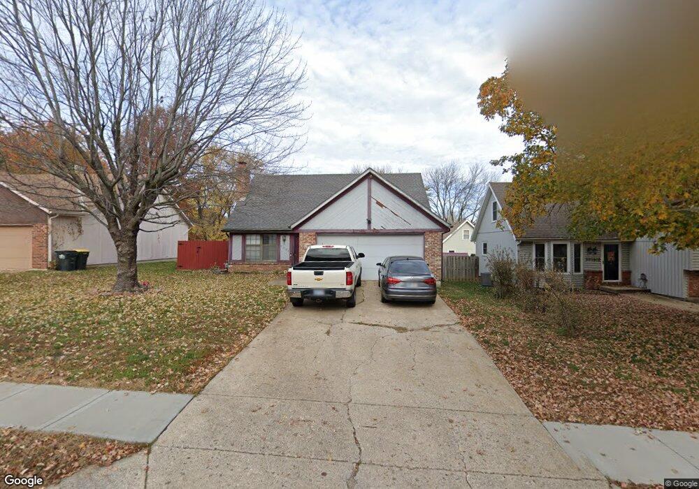 9904 W 49th Place, Shawnee, KS 66203 - photo 1