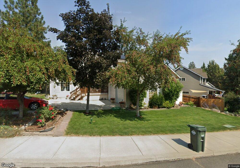 1664 NE Daphne Ct, Bend, OR 97701 - photo 1