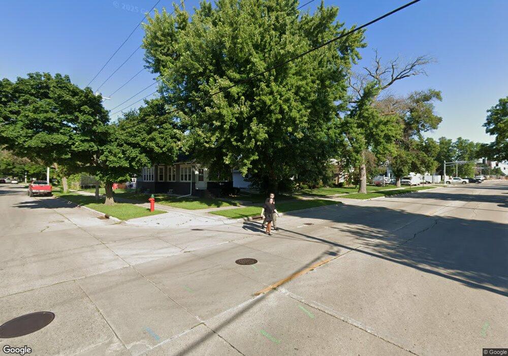 208 4th St SW, Austin, MN 55912 - photo 1