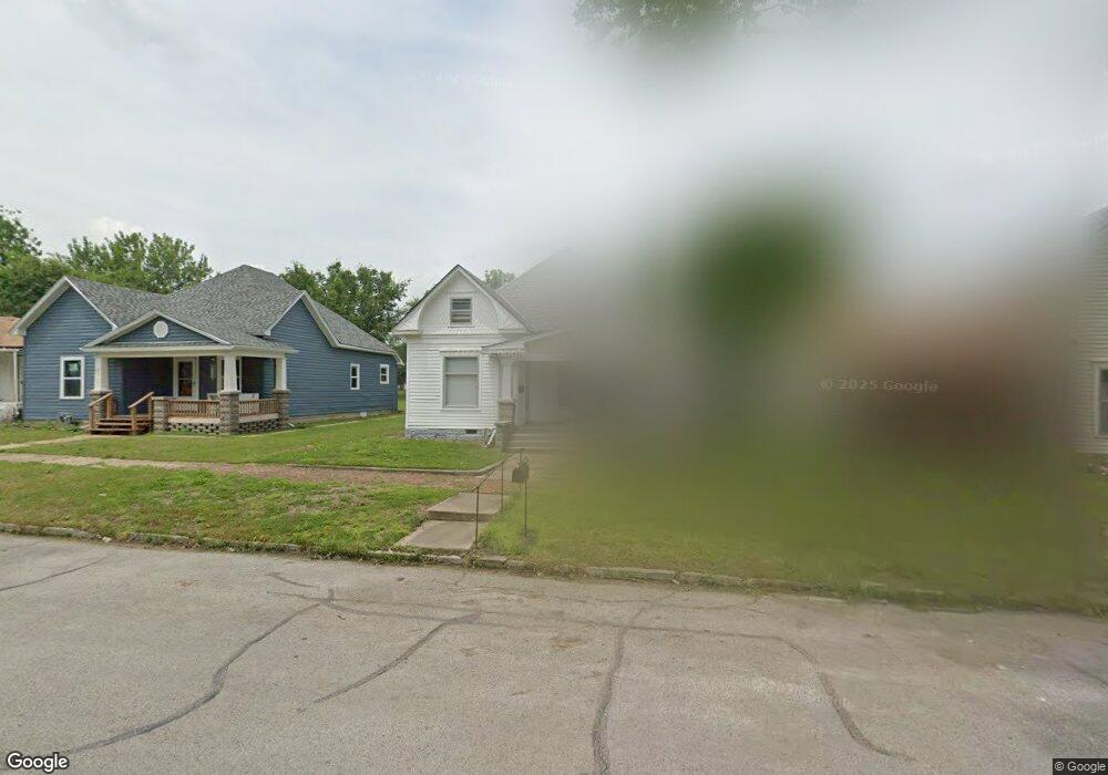 1607 Dirr Ave, Parsons, KS 67357 - photo 1