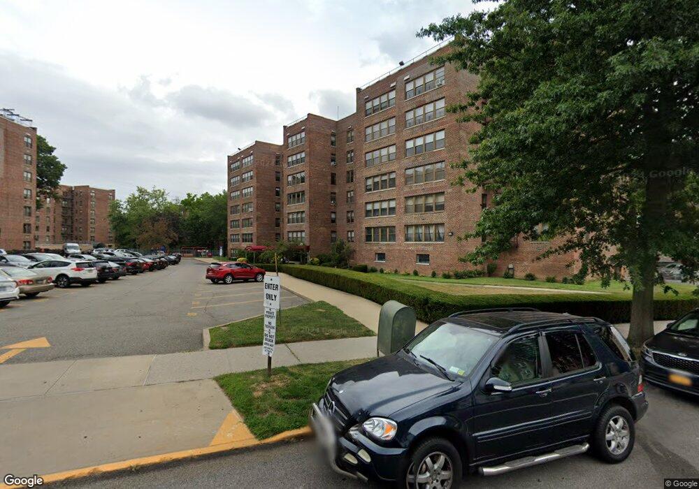 20939 23rd Ave unit 4J, Bayside, NY 11360 - photo 1