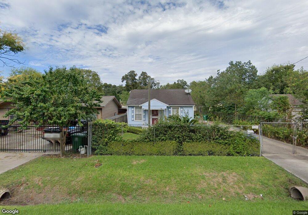 3009 Caplin St, Houston, TX 77026 - photo 1