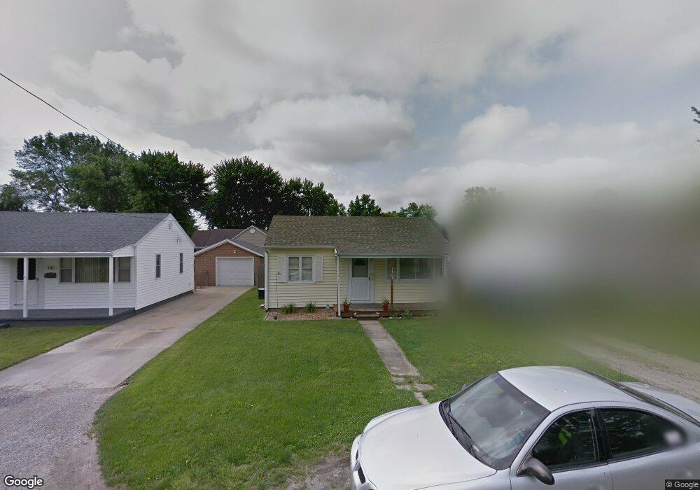 1305 Maple Ave, Mattoon, IL 61938 - photo 1