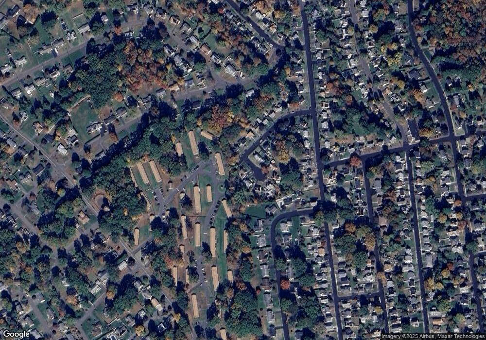 3 Lynn Cir, Naugatuck, CT 06770 - photo 1