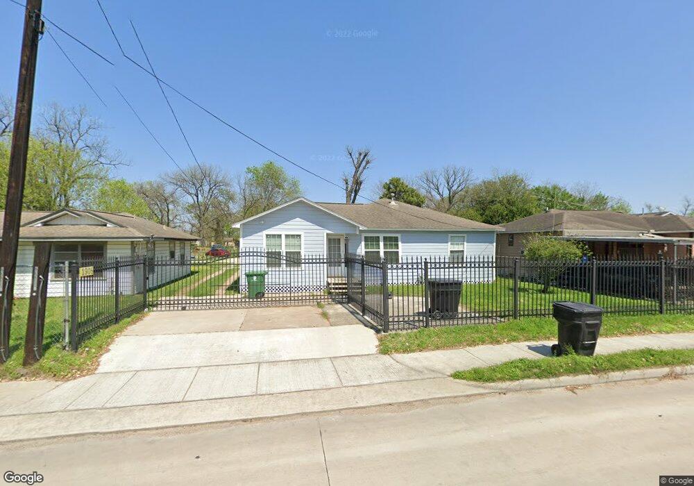 1905 Parker Rd, Houston, TX 77093 - photo 1