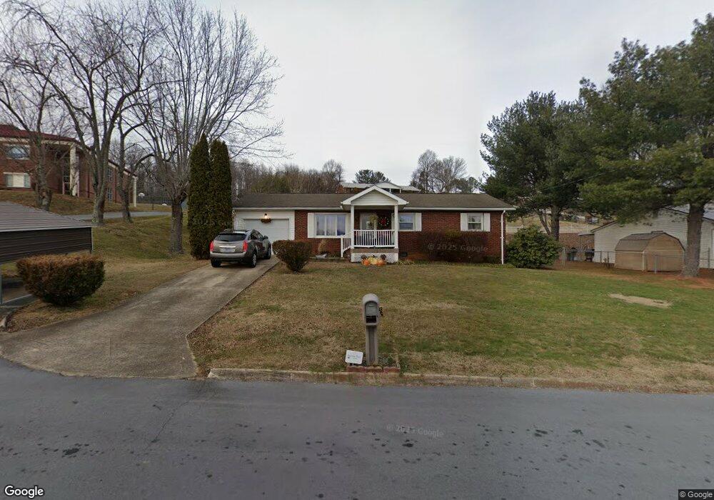 1011 Fremont Dr, Johnson City, TN 37601 - photo 1