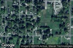 614 1st St, Keyesport, IL 62253