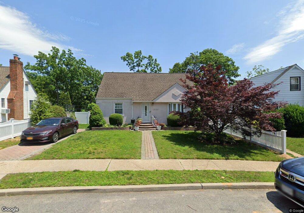 1329 Circle Dr E, North Baldwin, NY 11510 - photo 1