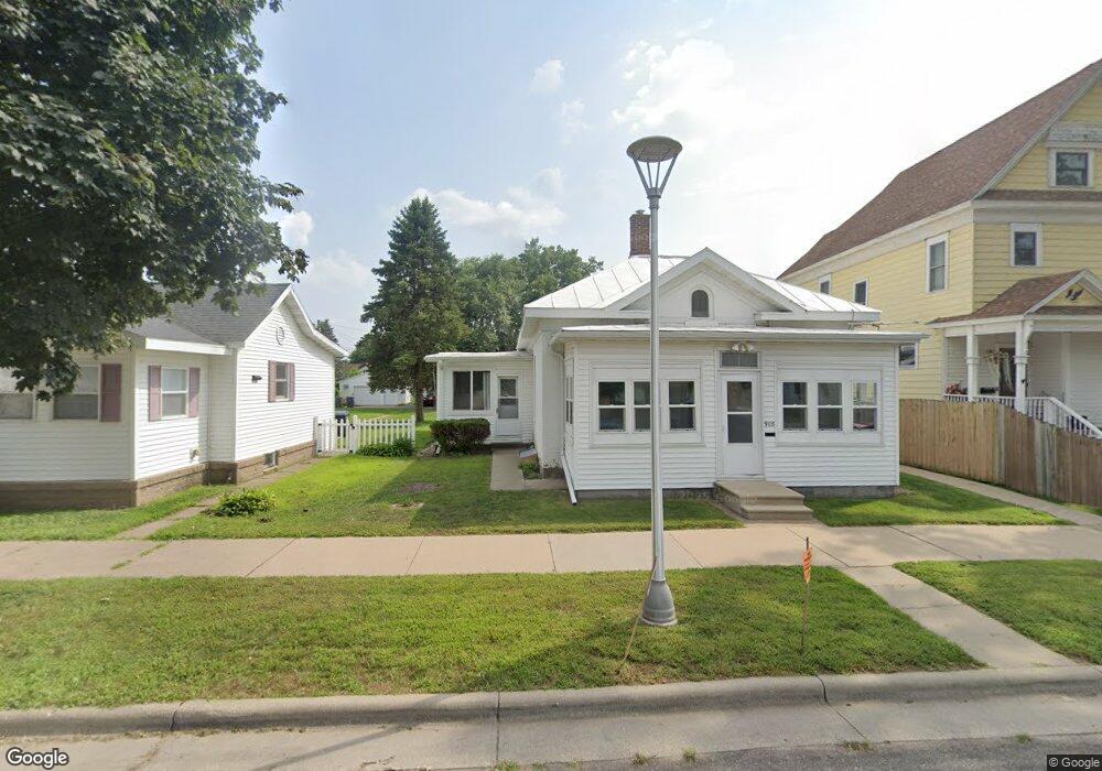 908 Adams St, La Crosse, WI 54601 - photo 1