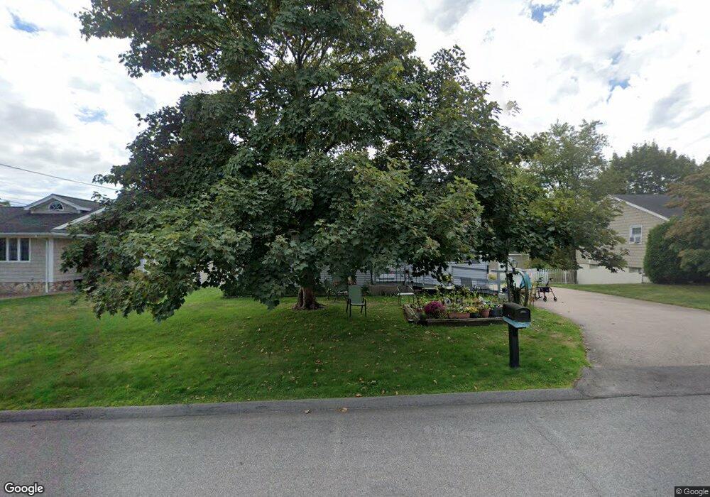 38 W Vine St, Pawcatuck, CT 06379 - photo 1