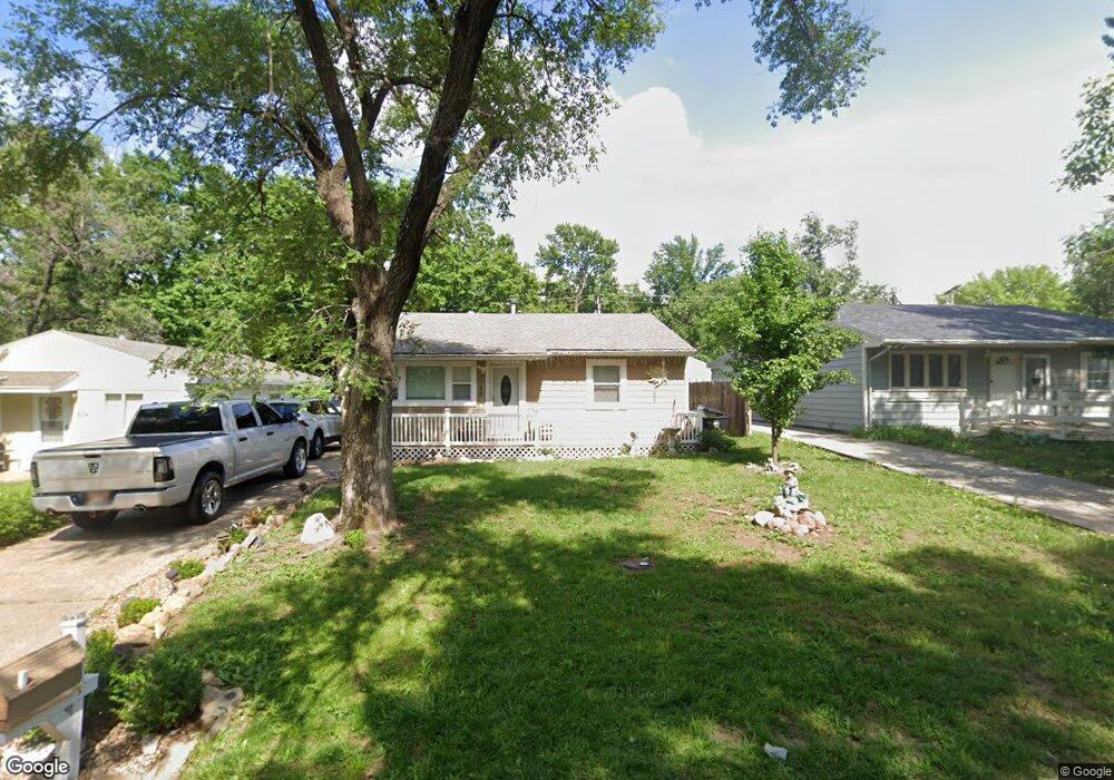 3128 SE Dupont St, Topeka, KS 66605 - photo 1