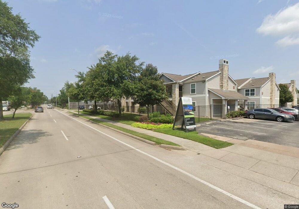 810 W 34th St, Houston, TX 77018 - photo 1