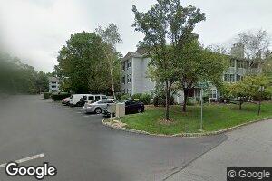 2103 Candlelight Ct, Helmetta, NJ 08828