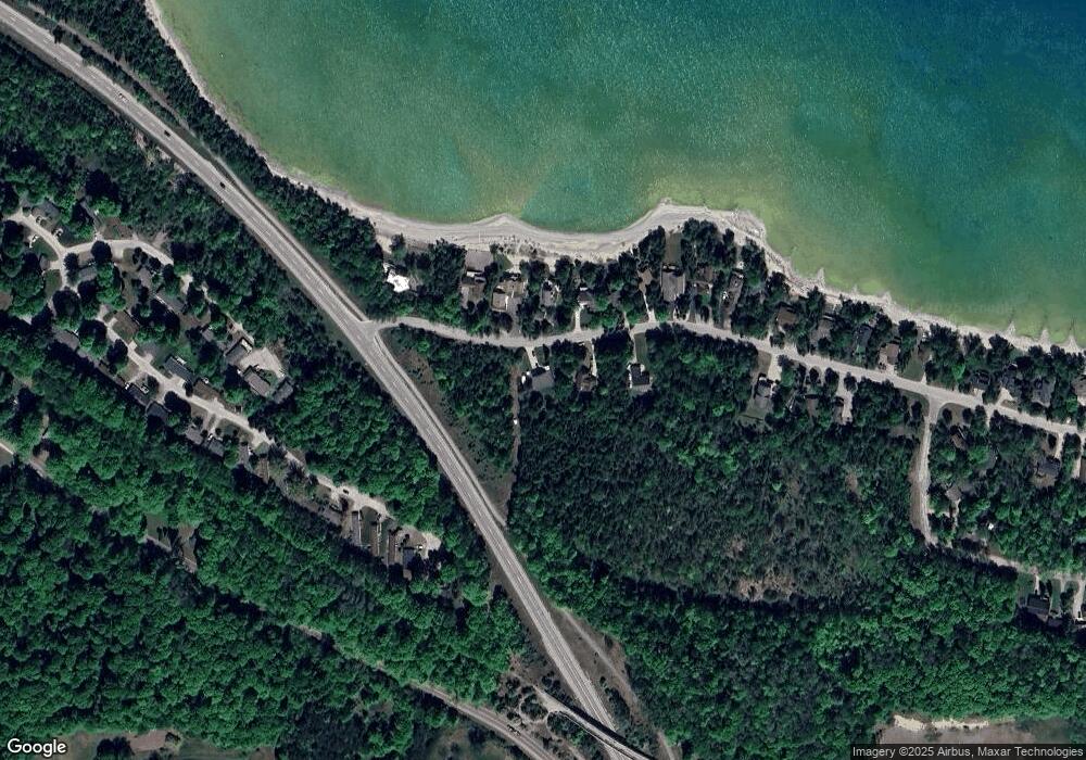 7580 Nine Mile Point Dr, Charlevoix, MI 49720 - photo 1