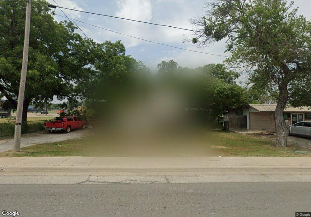 409 E Walnut St, Decatur, TX 76234 - photo 1