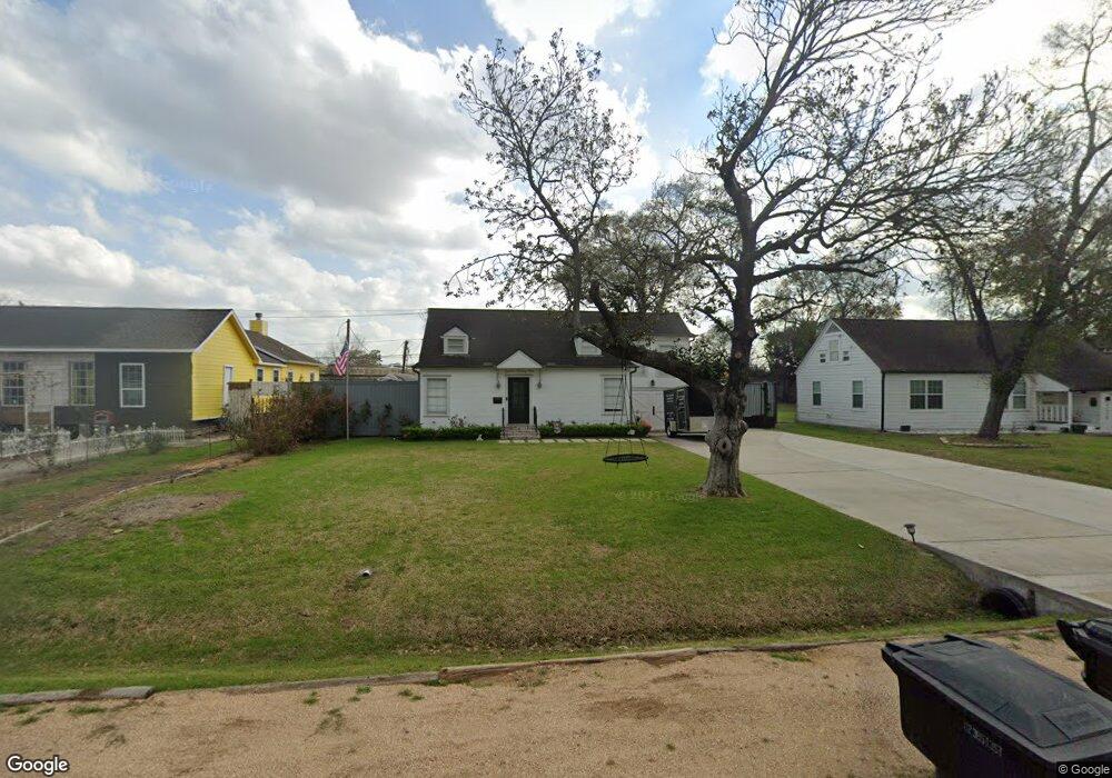 725 W 30th St, Houston, TX 77018 - photo 1