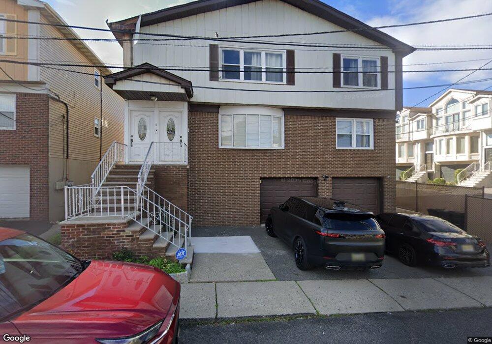 6 Accommando Place unit 2nd, Cliffside Park, NJ 07010 - photo 1