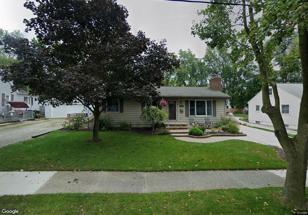 621 Robert St, Lansing, MI 48910 - photo 1