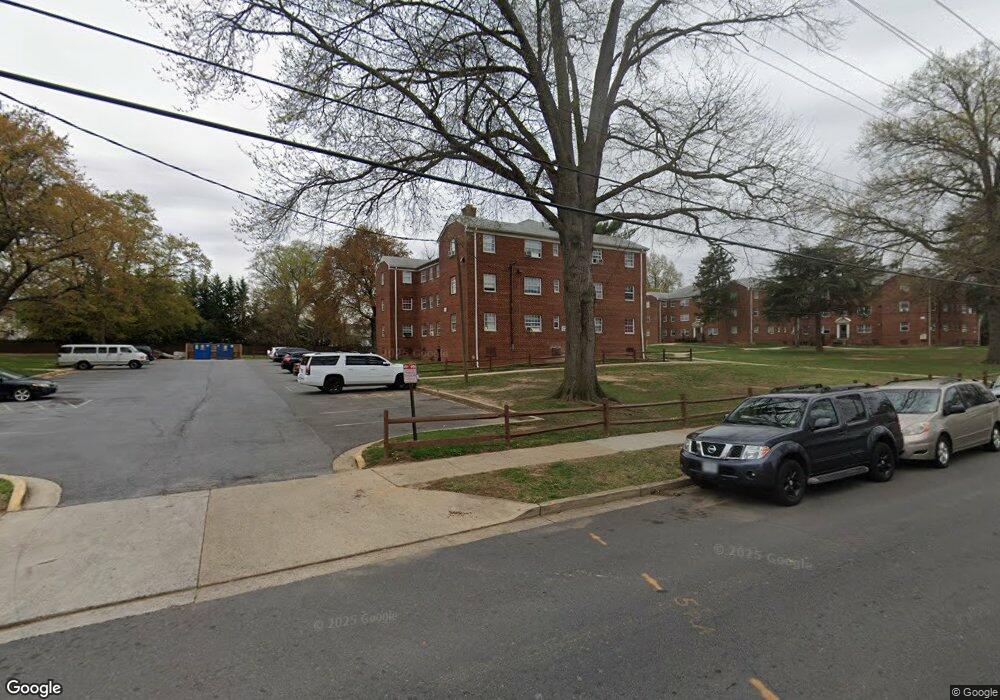 3467 Lake St, Falls Church, VA 22041 - photo 1