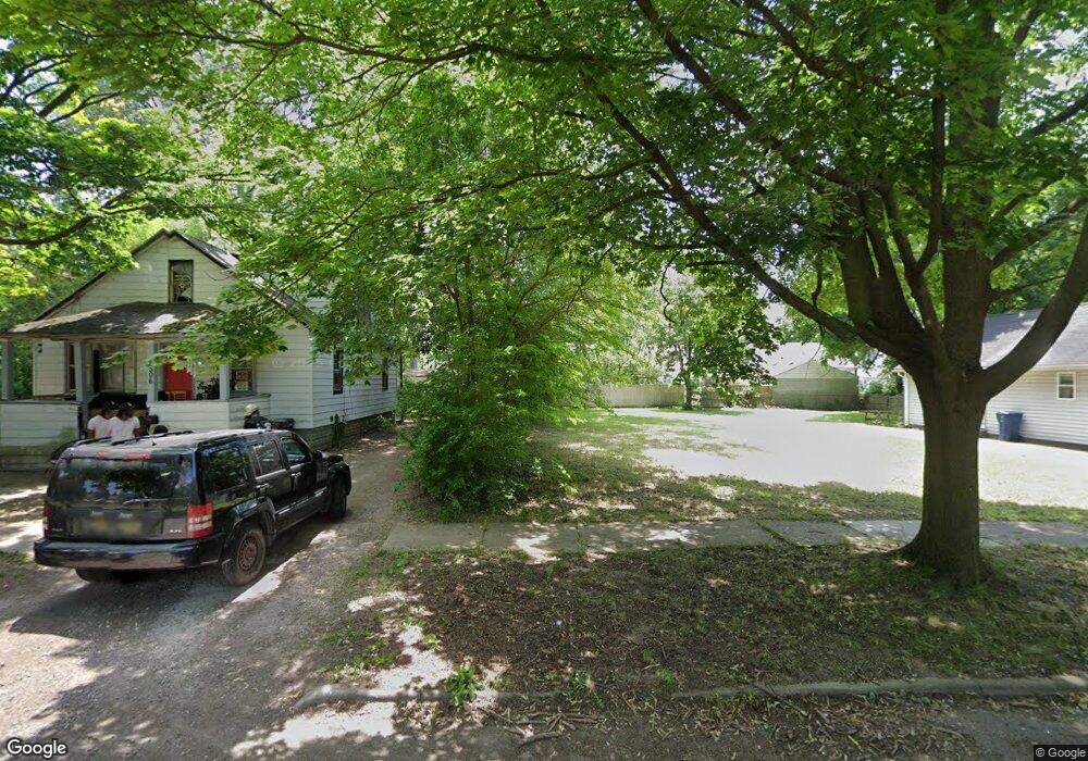 2502 Dakota Ave, Flint, MI 48506 - photo 1