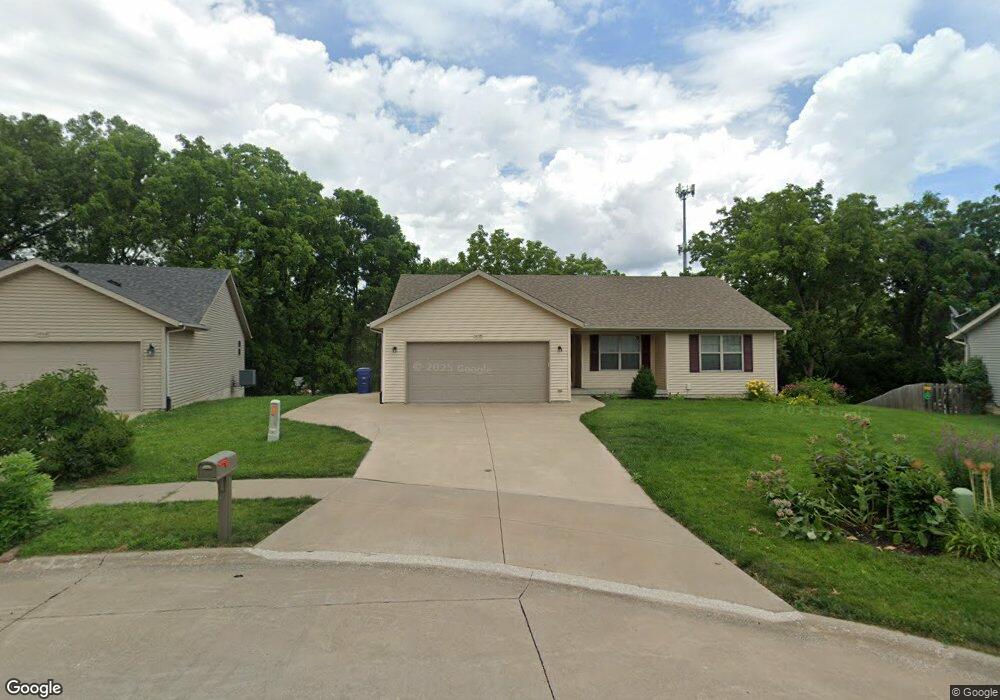 1439 N Zenith Ave, Davenport, IA 52804 - photo 1