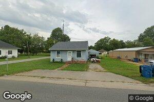 415 S Park St, Sesser, IL 62884