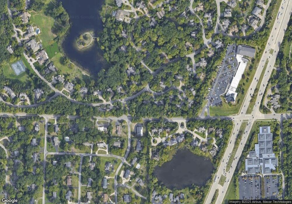 1197 Banbury Cir unit 16, Bloomfield Hills, MI 48302 - photo 1