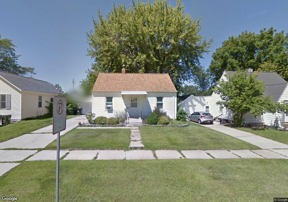 1207 W 11th St, Cedar Falls, IA 50613 - photo 1