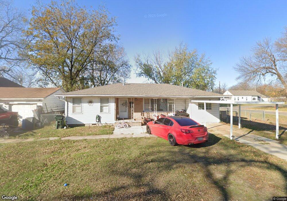 213 N 11th St, Henryetta, OK 74437 - photo 1
