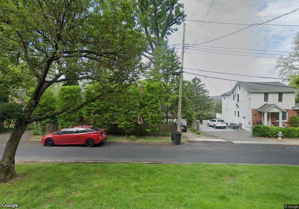 33 Pinecrest Pkwy, Hastings On Hudson, NY 10706 - photo 1