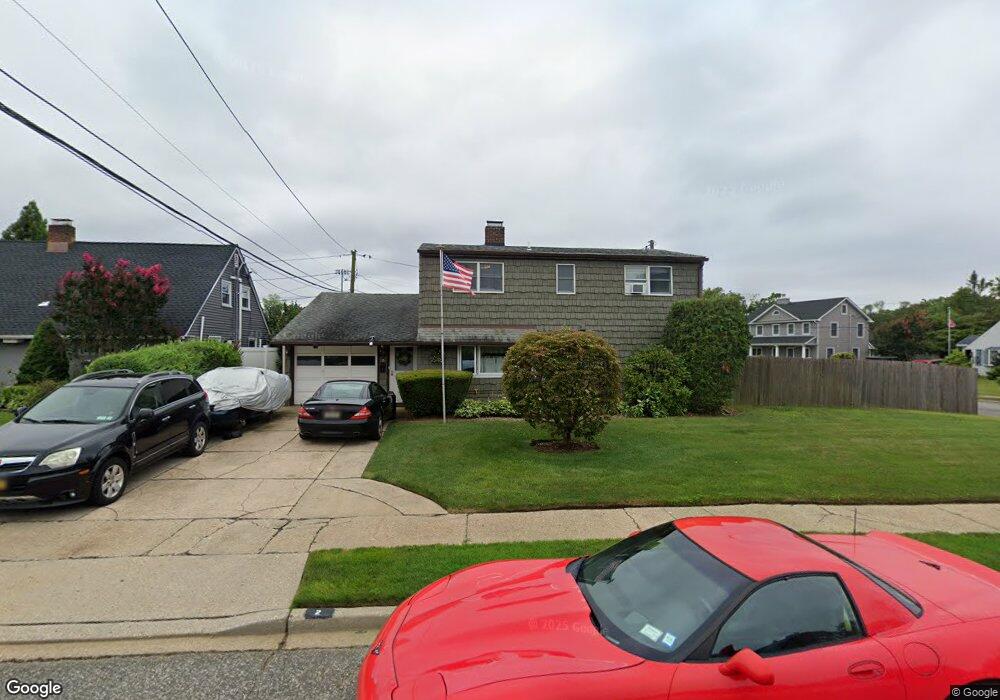 2 Winding Ln, Levittown, NY 11756 - photo 1