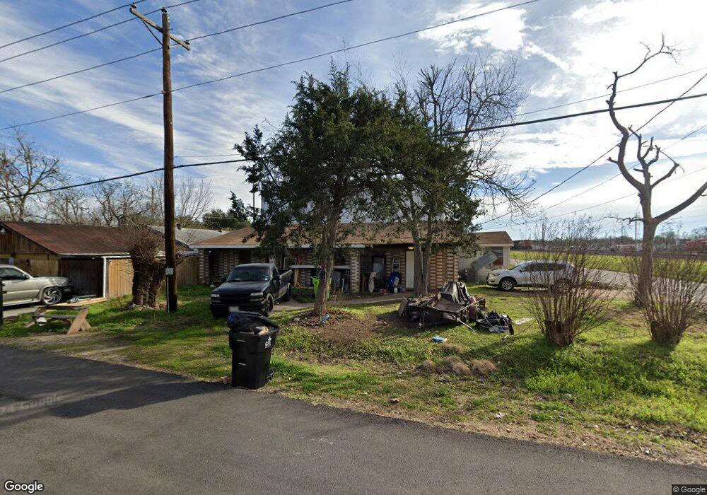 609 1st St, Rosenberg, TX 77471 - photo 1