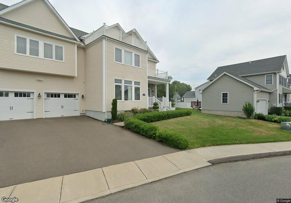 736 Silver Sands Rd, East Haven, CT 06512 - photo 1