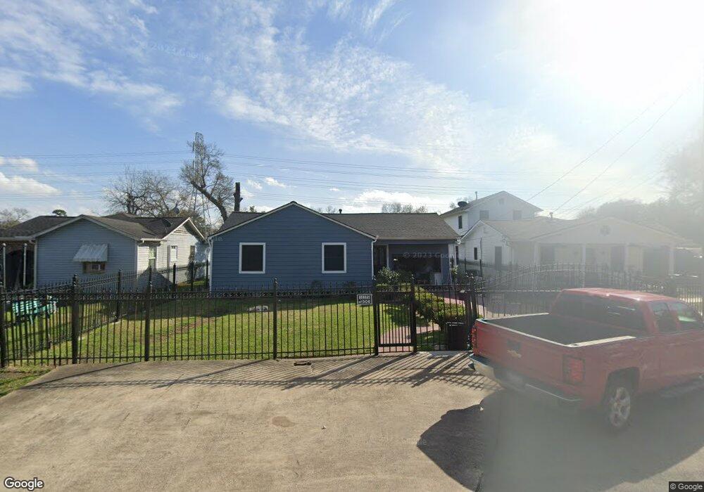 524 Comile St, Houston, TX 77022 - photo 1