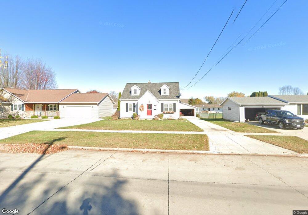 1908 Menasha Ave, Manitowoc, WI 54220 - photo 1